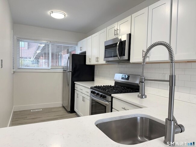 Building Photo - 40 Montoya Dr