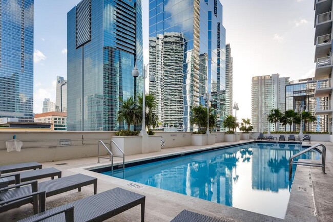 Building Photo - 1200 Brickell Bay Dr