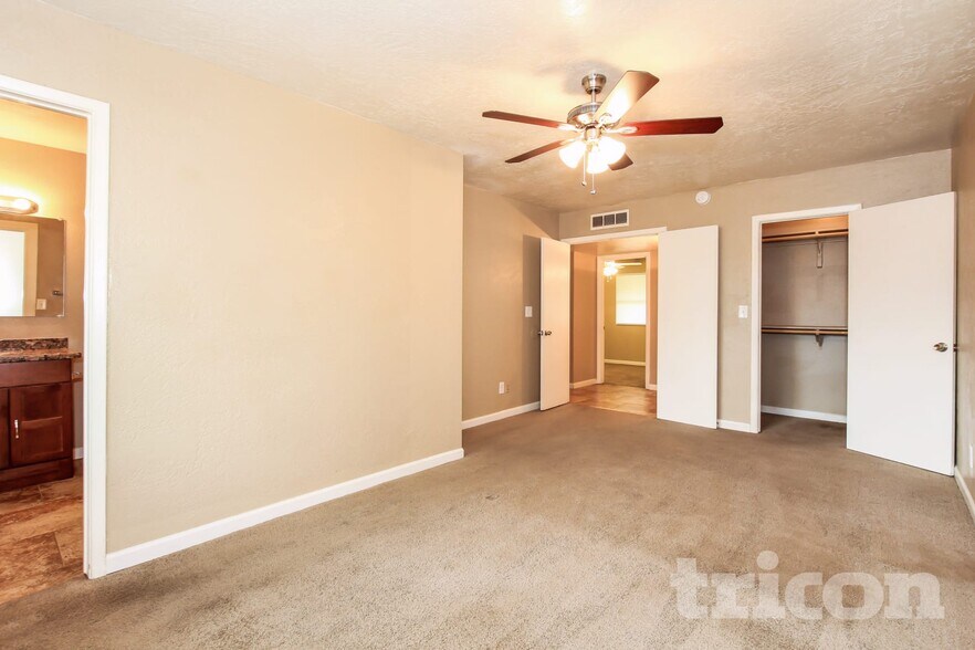 Building Photo - 4309 W Ruth Ave