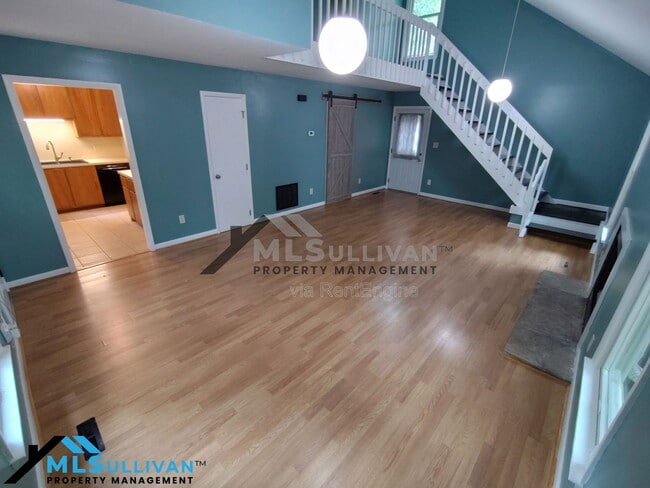 Building Photo - 1321 Valley Run