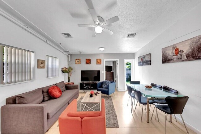 Building Photo - 1510 S 20th Ave