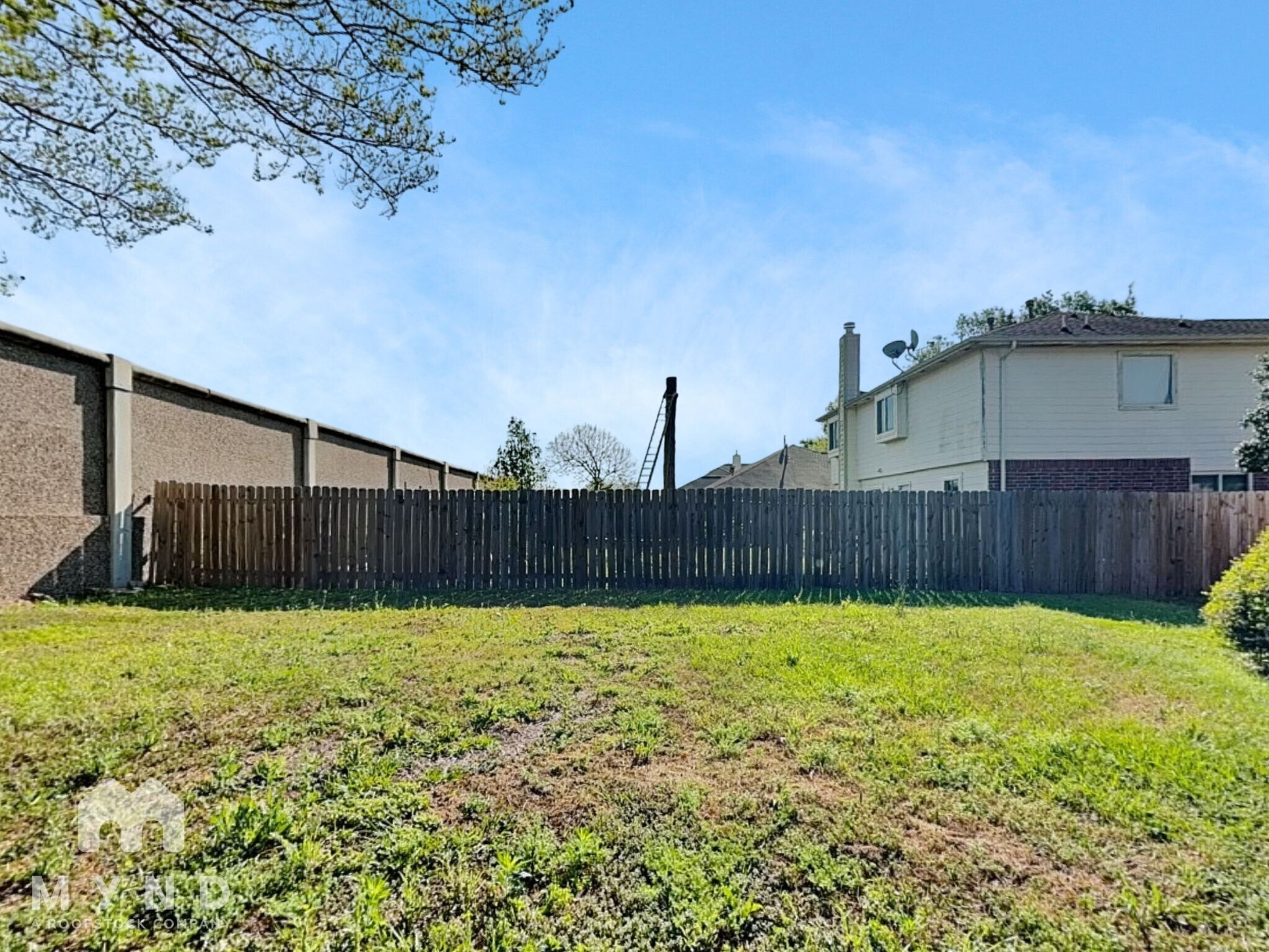 Building Photo - 19806 Azalea Valley Dr