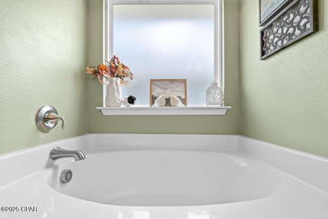 Building Photo - 11434 Palm Breeze St