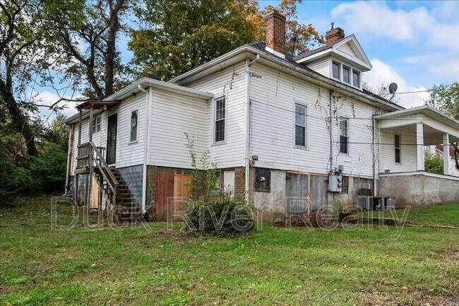 Building Photo - 1603 Highland Ave