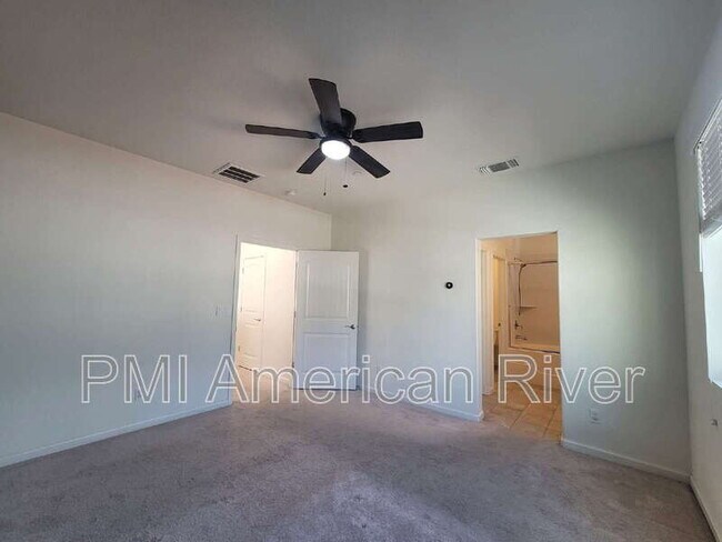 Building Photo - 3805 Amelia Rose Way