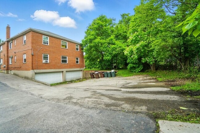 Building Photo - 3926 E Gatewood Ln