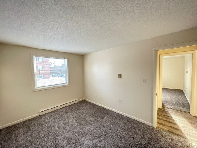 Building Photo - 177 Loudon Rd