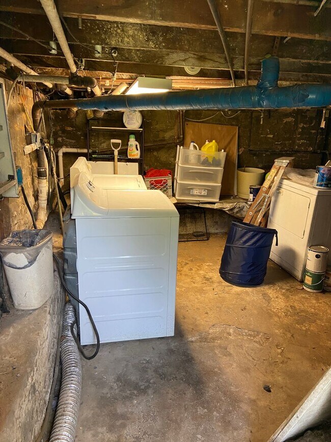 Building Photo - Allison/434