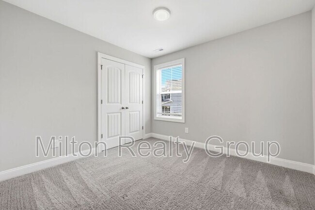 Building Photo - 47 Hemming Ct