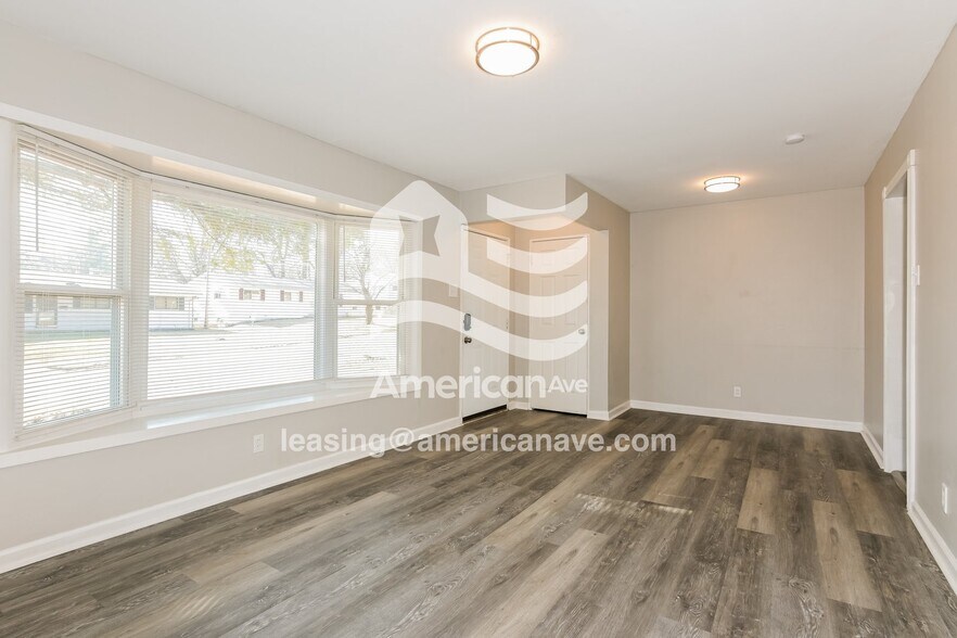 Building Photo - 1657 Mowbry Ln