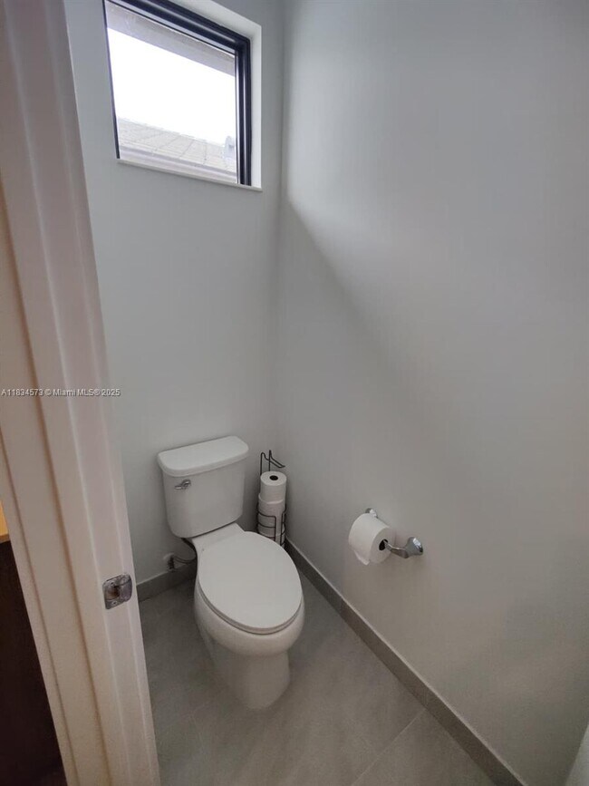 Building Photo - 5699 Argento Dr