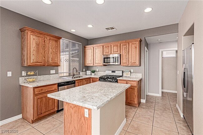 Building Photo - 8158 Altamont Ridge St