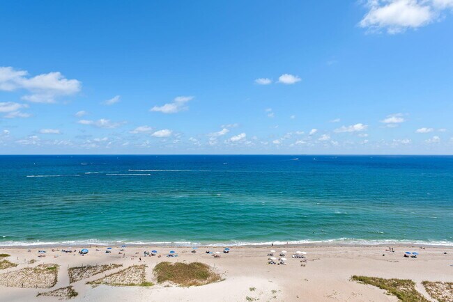 Building Photo - 900 N Ocean Blvd