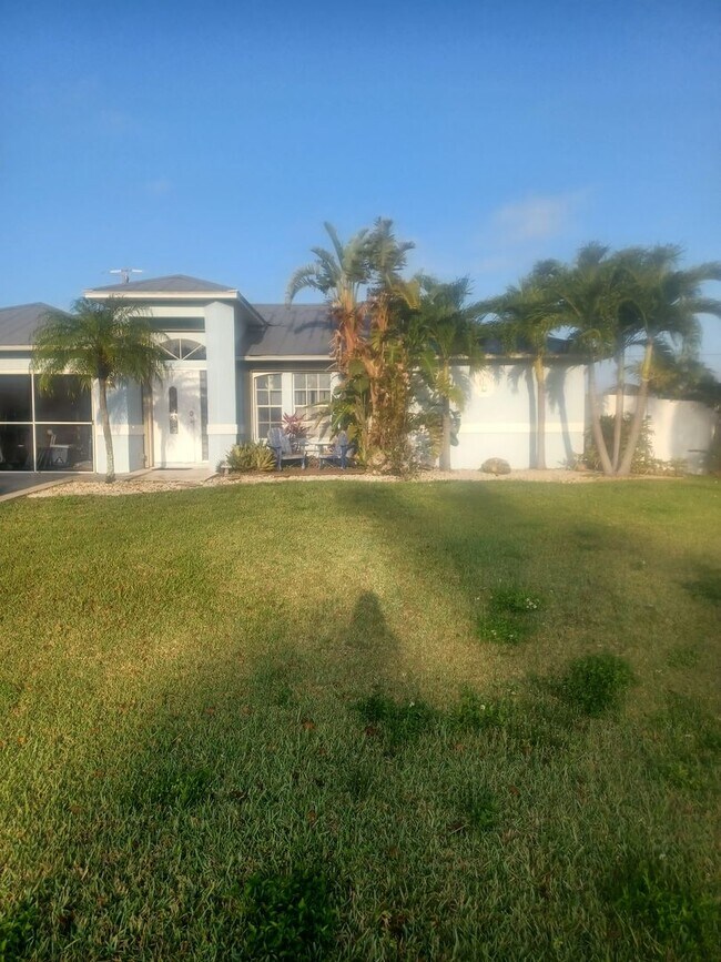 Building Photo - 1322 SW 5th Pl