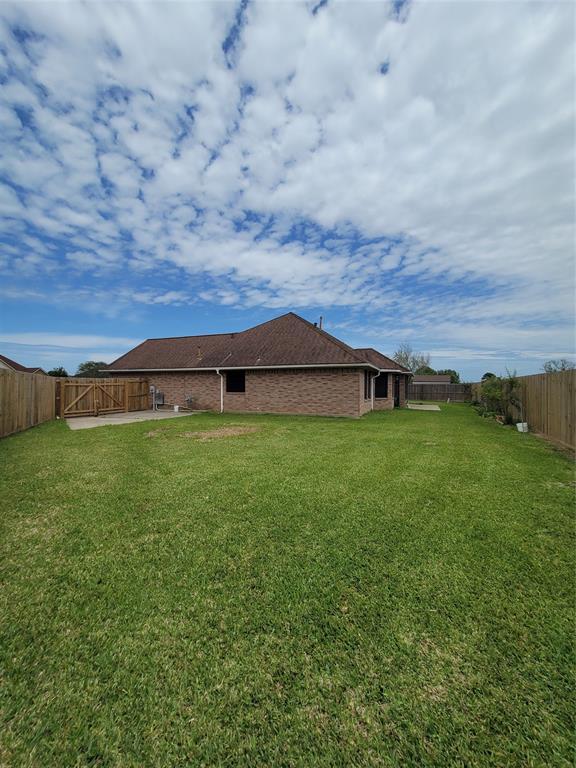 Building Photo - 115 Blue Bird Ct