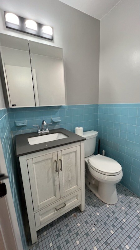 Building Photo - 15 Norfolk Ct