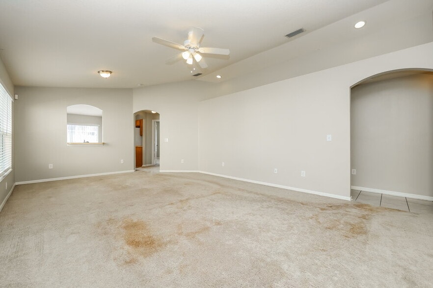 Building Photo - 12749 Evington Point Dr