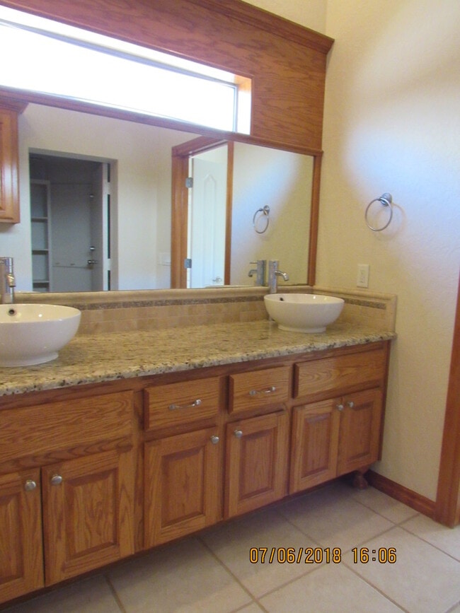 Building Photo - Pet Negotiable Upon Homeowner Approval!!