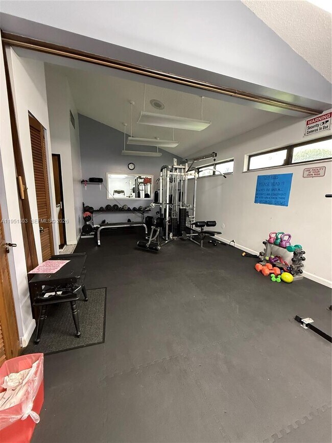 Building Photo - 6650 Royal Palm Blvd