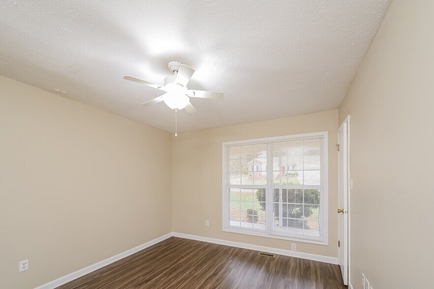 Building Photo - 172 Elisha Creek Dr