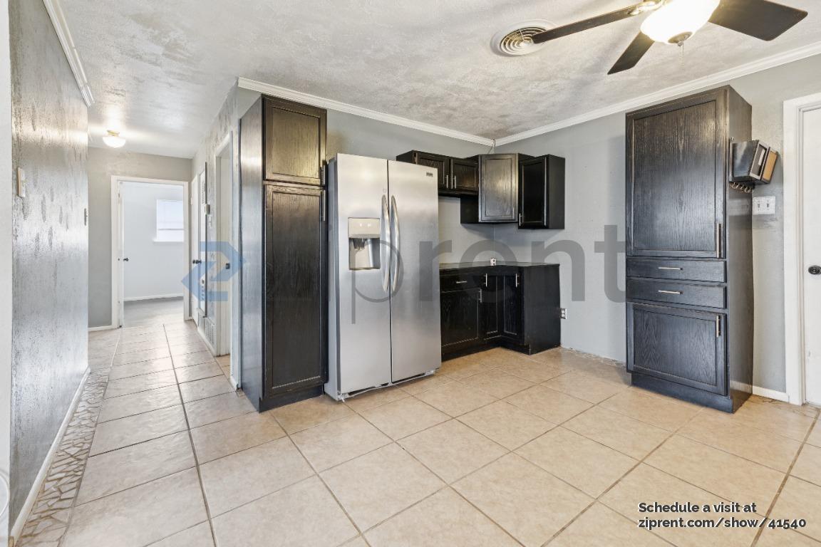 Building Photo - 1624 Petroleum Dr