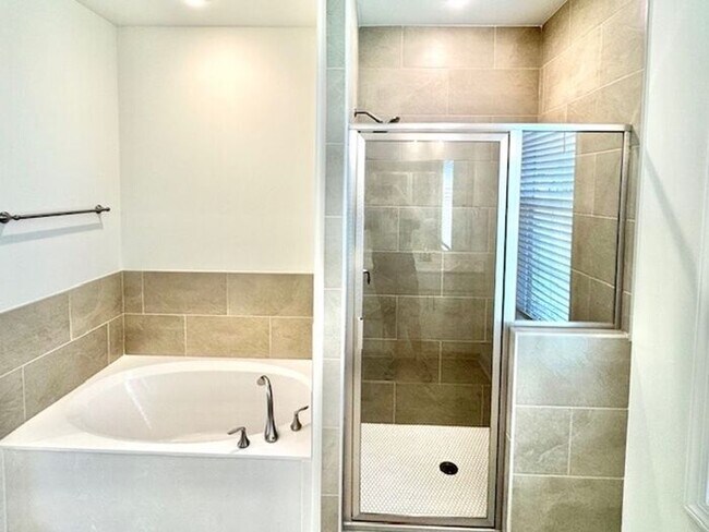 Building Photo - Now Leasing a Brand New 4-Bedroom 2.5 Bath Home In Olive Branch.