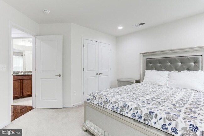 Building Photo - 22800 Bubbling Brook Dr