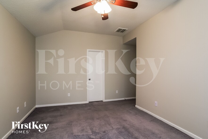 Building Photo - 947 Leadenhall Cir