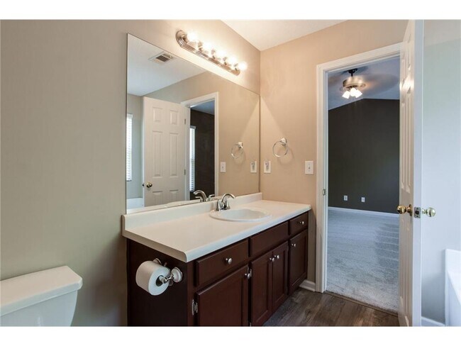 Building Photo - 2727 Fort Hampton Ct