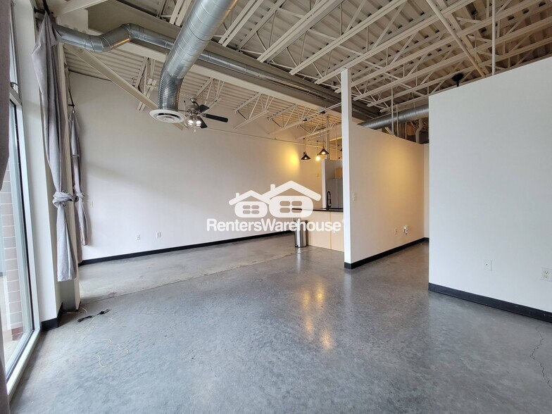 Building Photo - 5200 Peachtree Rd