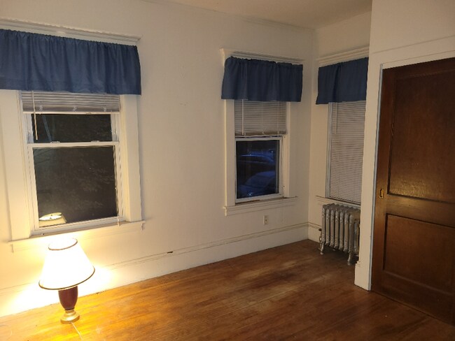 Building Photo - 172-174 South St