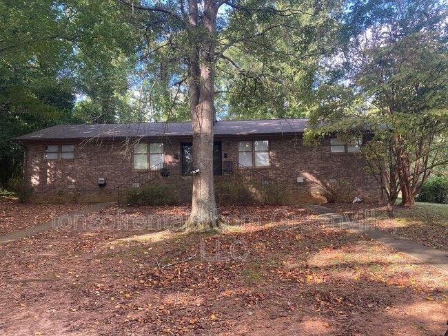 Primary Photo - 100 Pinebrook Rd