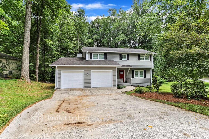 Primary Photo - 2182 Ridgewood Ct