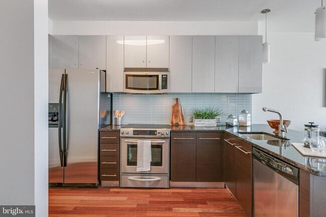 Building Photo - 2101 Market St