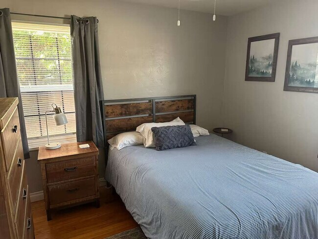 Building Photo - 7221 Vassar Ave