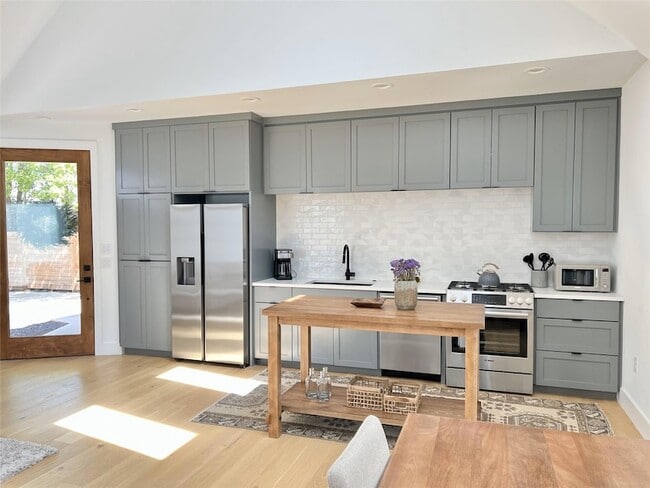 Building Photo - 7809 Mullen Dr