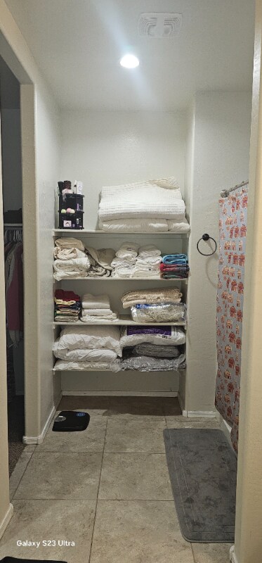 Building Photo - 35444 W San Alvarez Ave