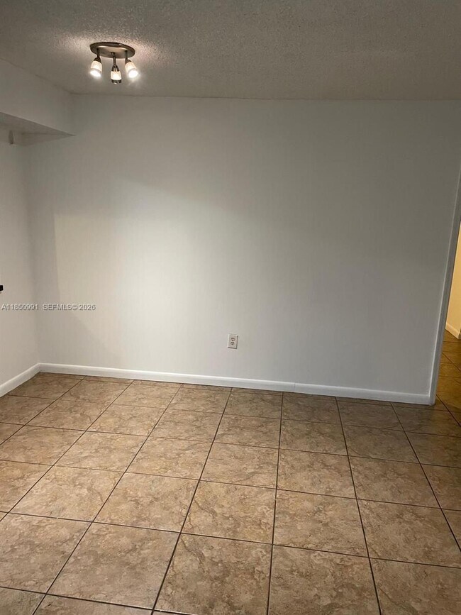 Building Photo - 478 NE 210th Cir Terrace