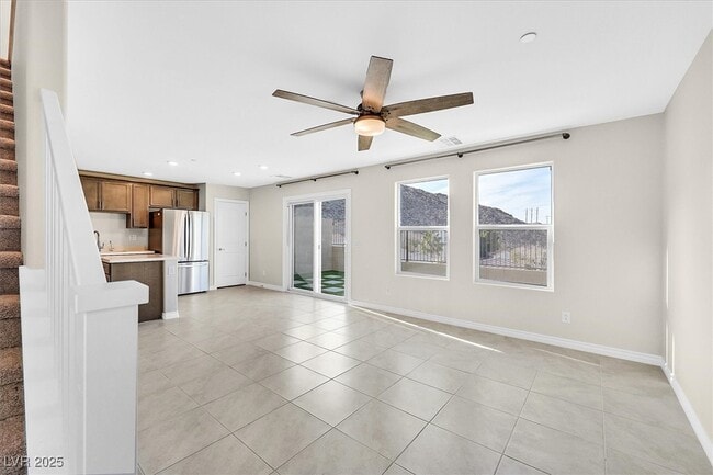 Building Photo - 366 Rosefinch St