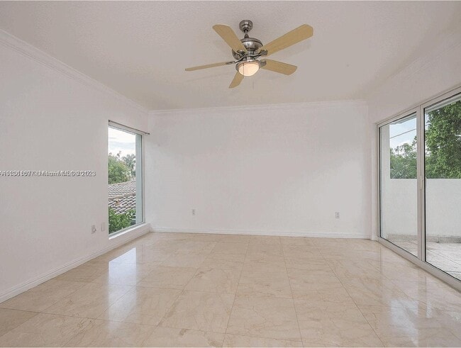 Building Photo - 4000 Alhambra Cir