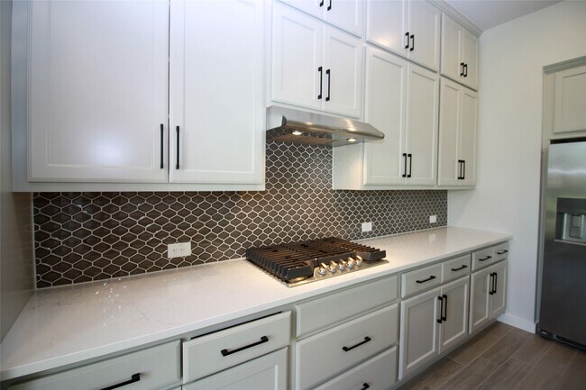 Building Photo - 6542 Scarlet Pond Ln