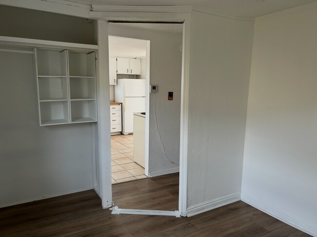 Building Photo - 239 S 200 W