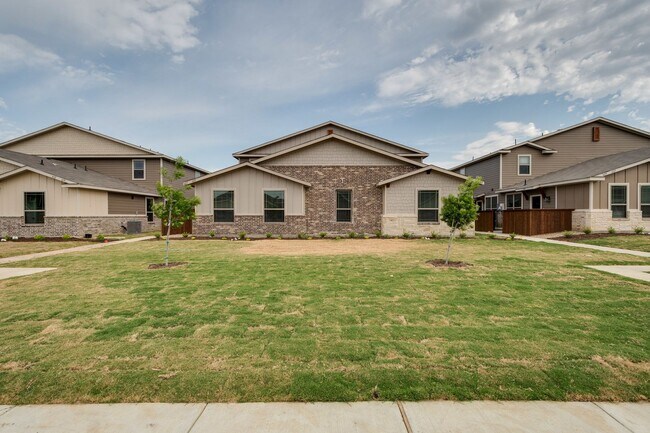 Primary Photo - GORGEOUS 3 BEDROOM FOUR PLEX LOCATED IN MI...