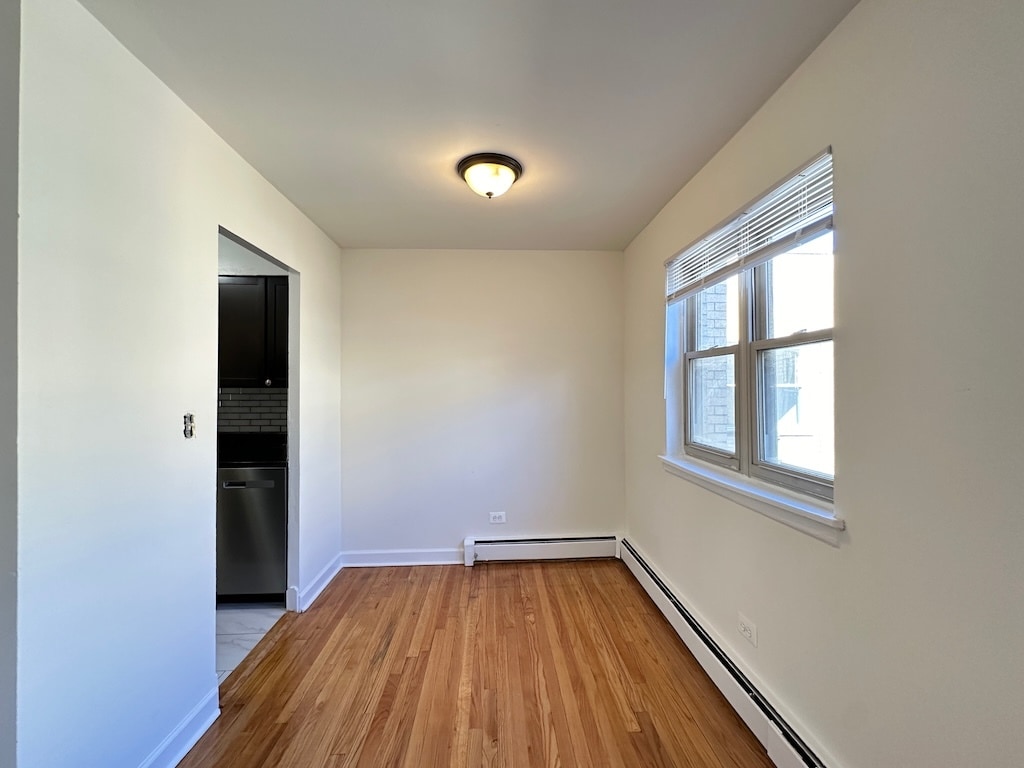 Building Photo - 6830 N Sheridan Rd