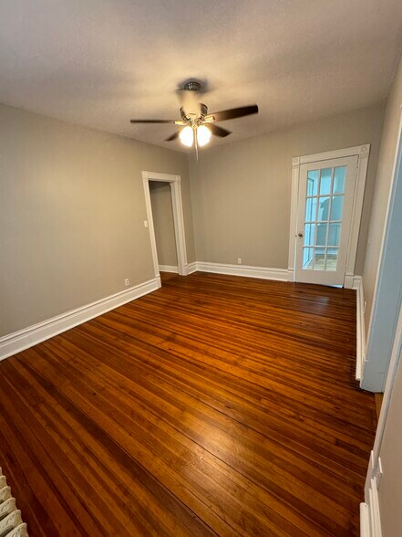 living room - 617 Delles Rd