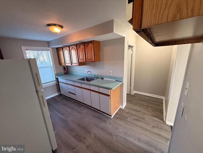 Building Photo - 220 Delsea Dr