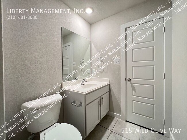 Building Photo - 518 Wild Olive Wy