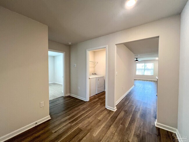 Building Photo - 8673 Pathstone Blvd