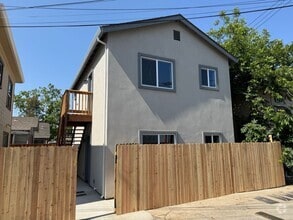 Building Photo - New Downtown Construction 650 Sqft. 1 Bedr...