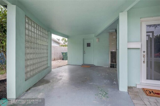 Building Photo - 3680 NE 16th Ave